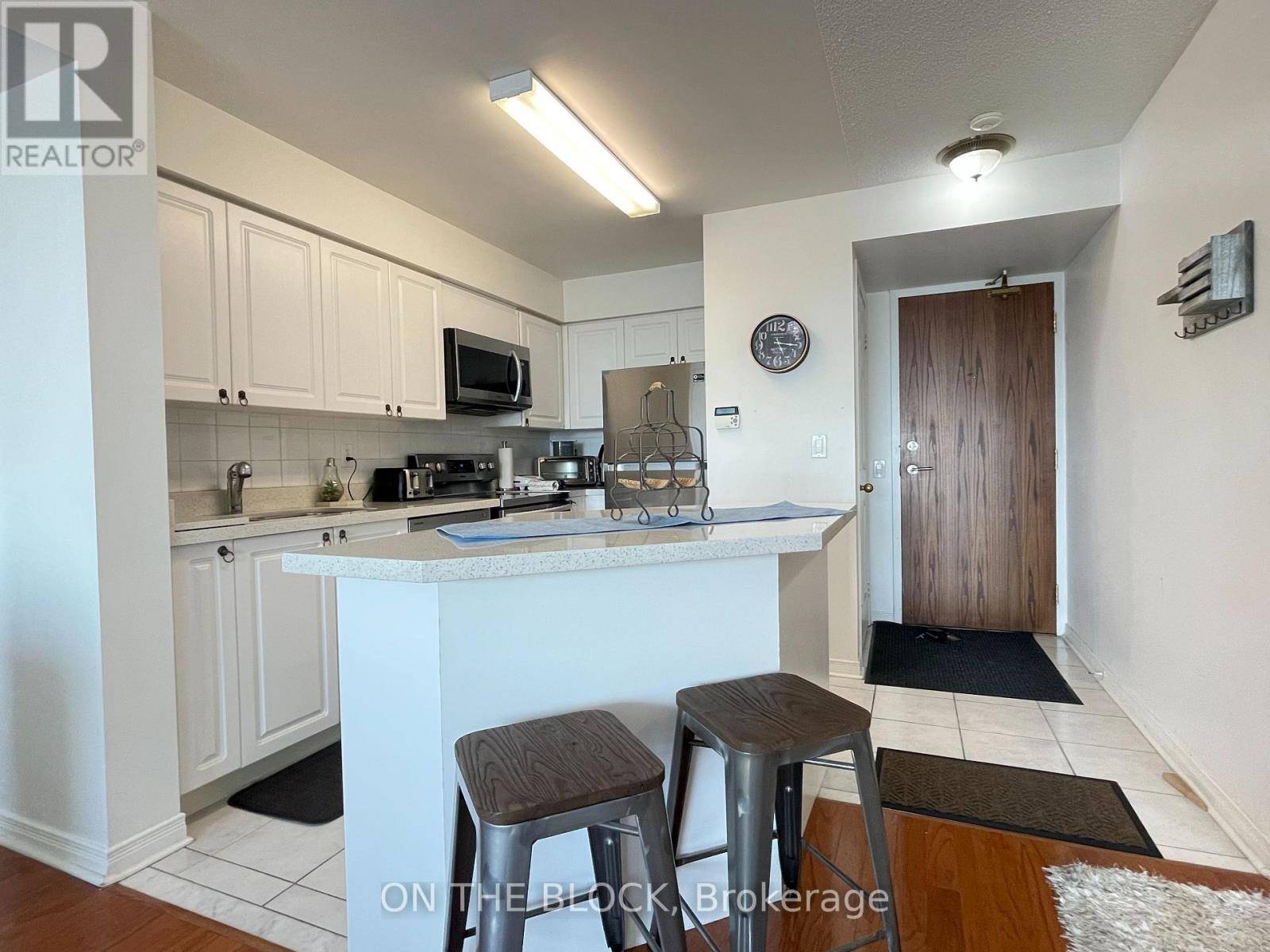 Richmond Hill (langstaff), ON L4B0A2,23 Oneida CRES #706