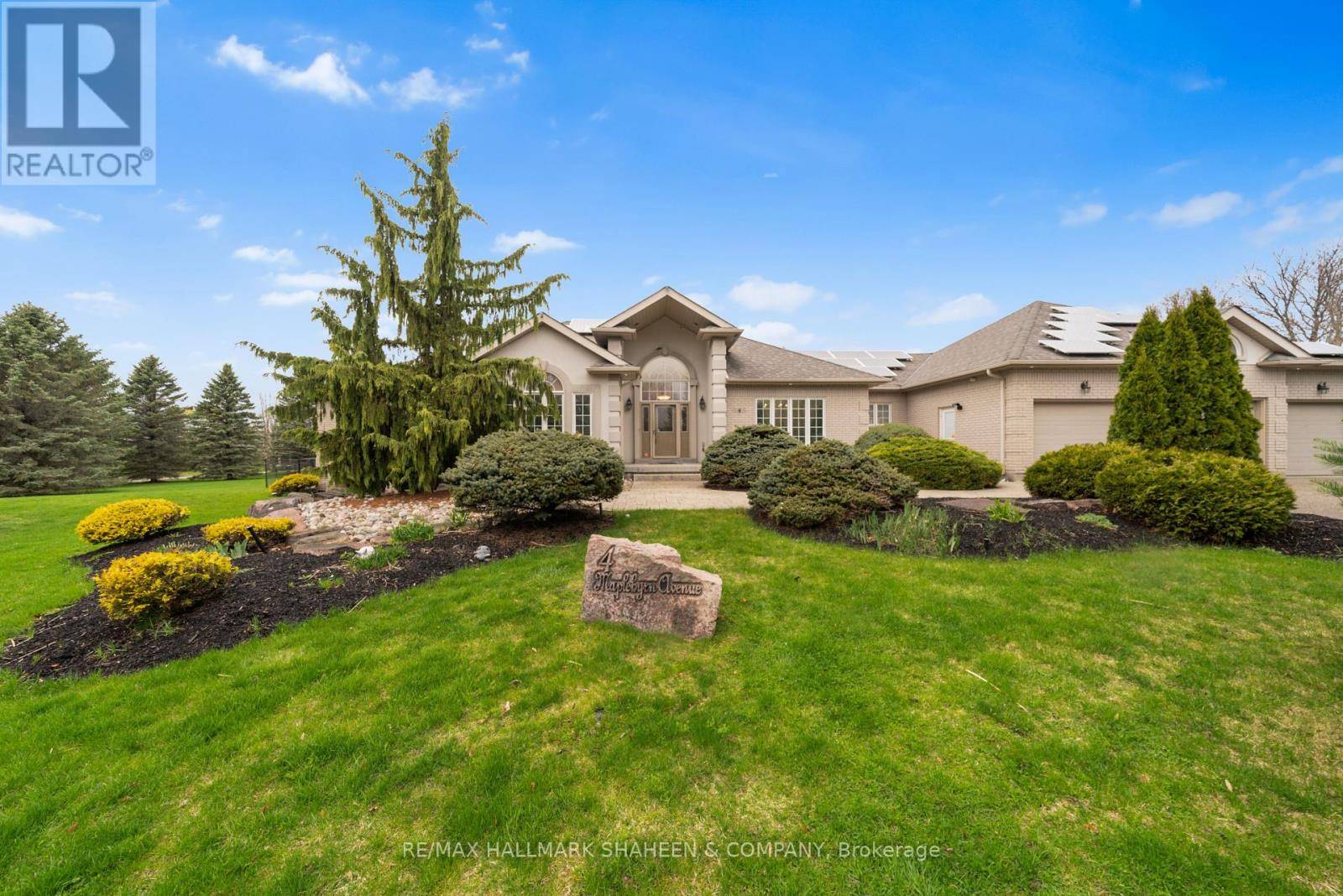 East Gwillimbury (sharon), ON L0G1V0,4 MAPLEHYRN AVENUE