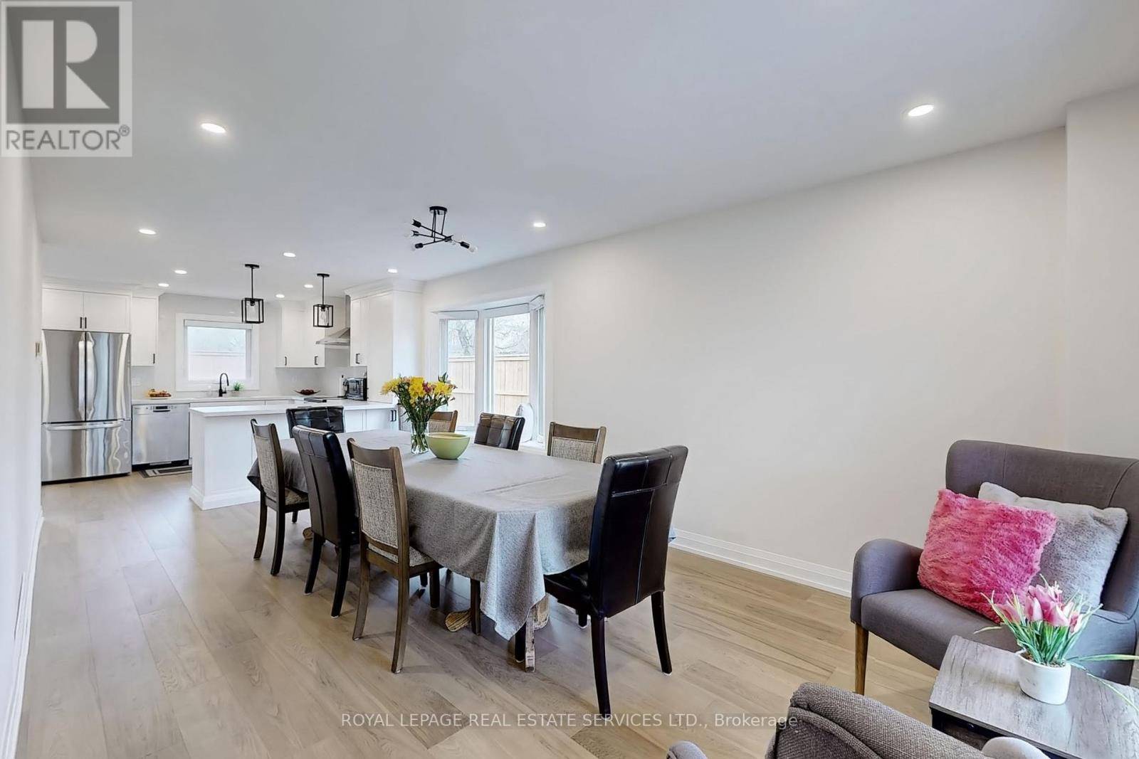 Richmond Hill (north Richvale), ON L4C7S7,101 HOUSEMAN CRESCENT