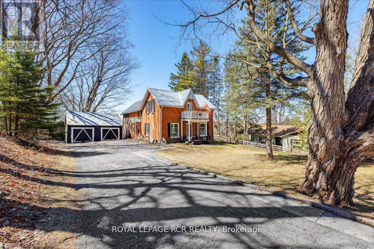 East Gwillimbury (mt Albert), ON L0G1M0,19052 CENTRE STREET