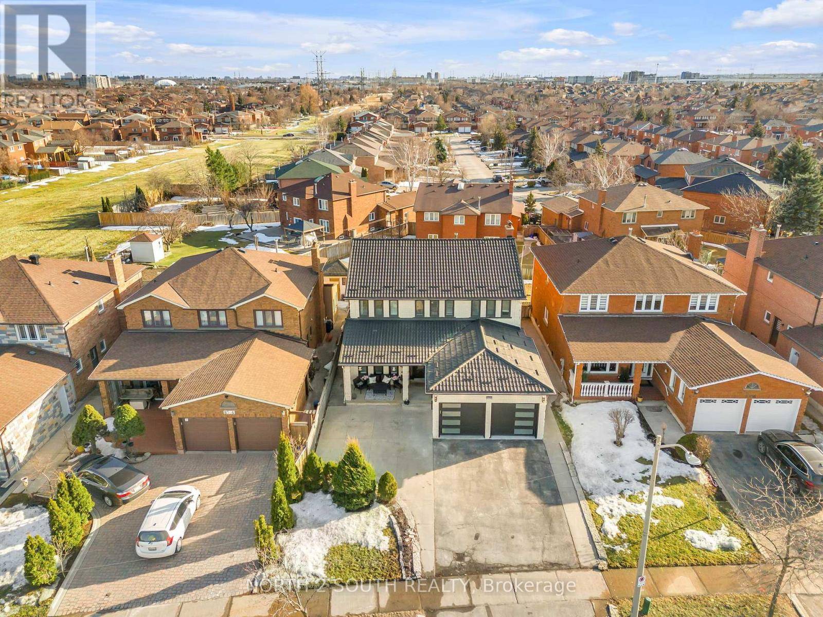 Vaughan (west Woodbridge), ON L4L6H1,8350 MARTIN GROVE ROAD