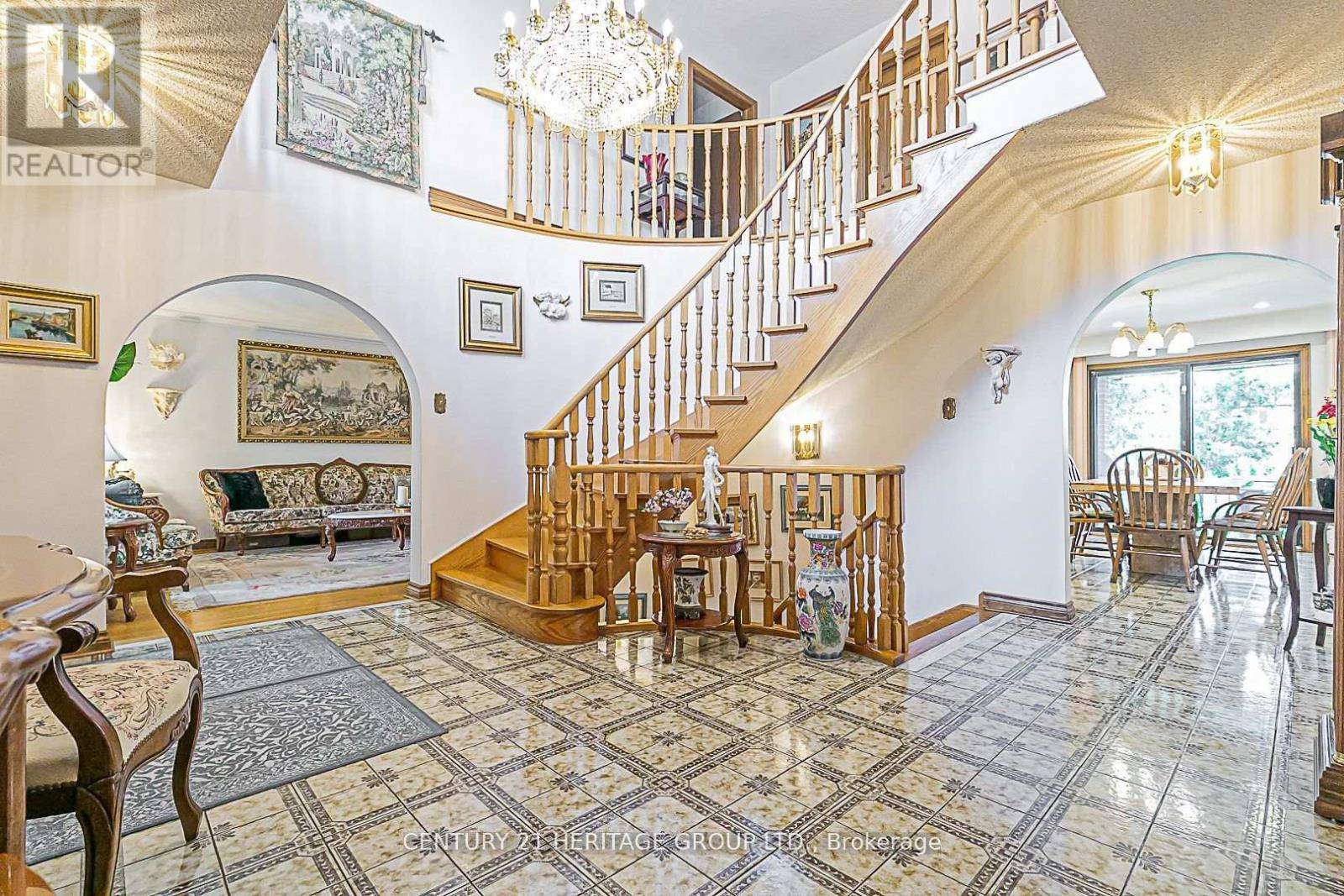 Richmond Hill (north Richvale), ON L4C3S7,33 MAY AVENUE