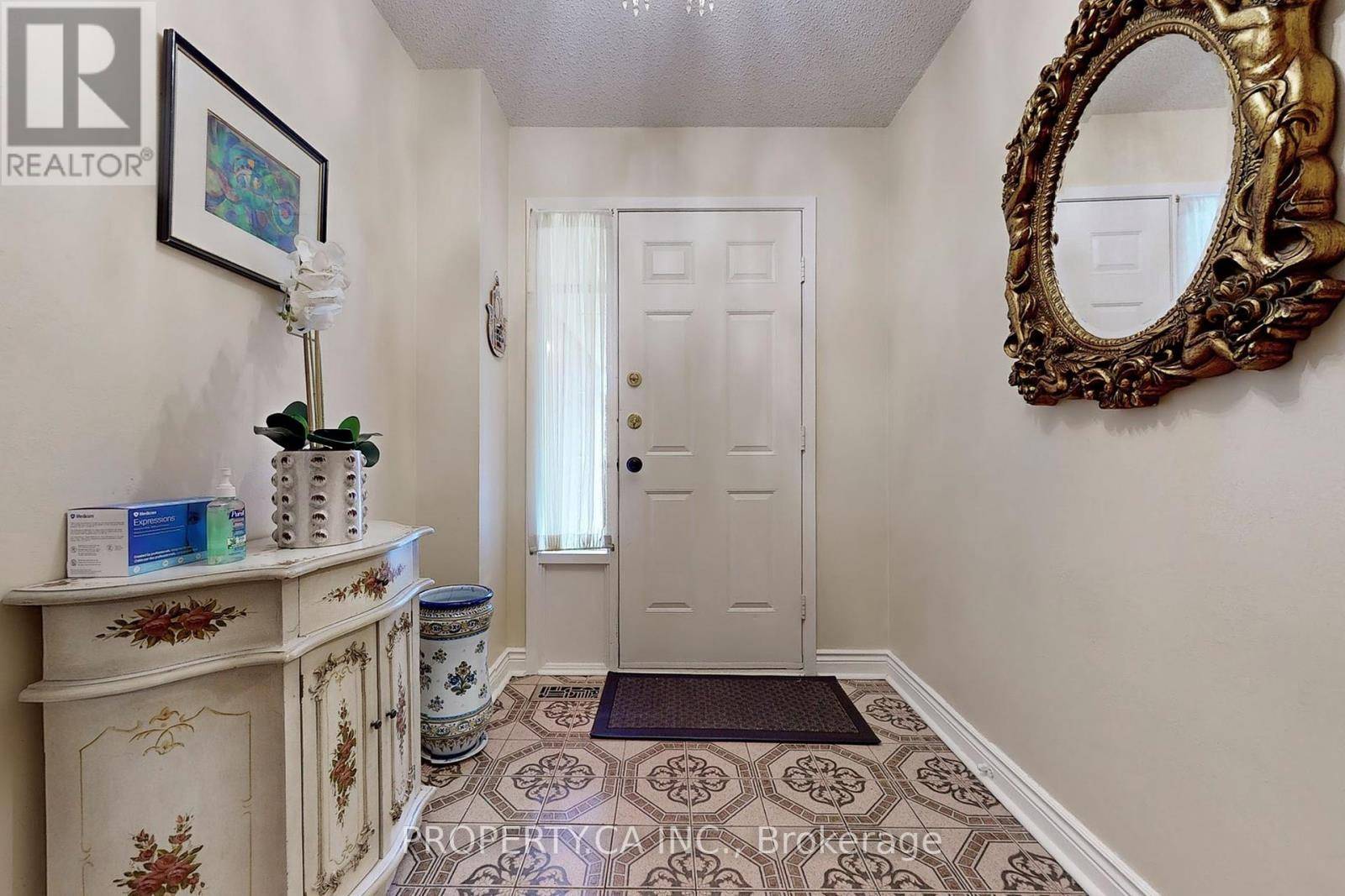 Vaughan (crestwood-springfarm-yorkhill), ON L4J2N2,109 LISA CRESCENT