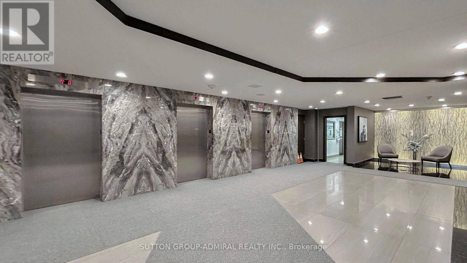 Vaughan (crestwood-springfarm-yorkhill), ON L4J4H5,7601 Bathurst ST #201