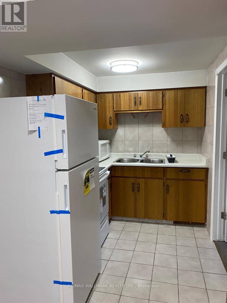 Vaughan (glen Shields), ON L4K3J4,65 MARITA PLACE