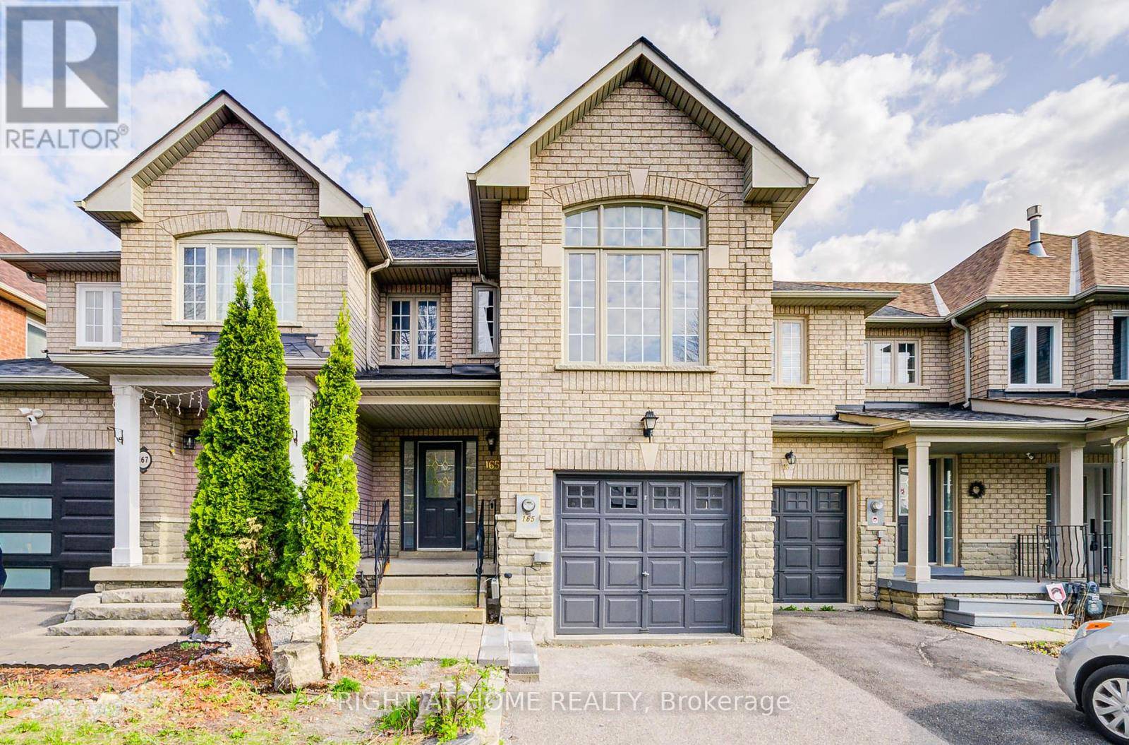 Markham (berczy), ON L6C2C6,165 TRAIL RIDGE LANE