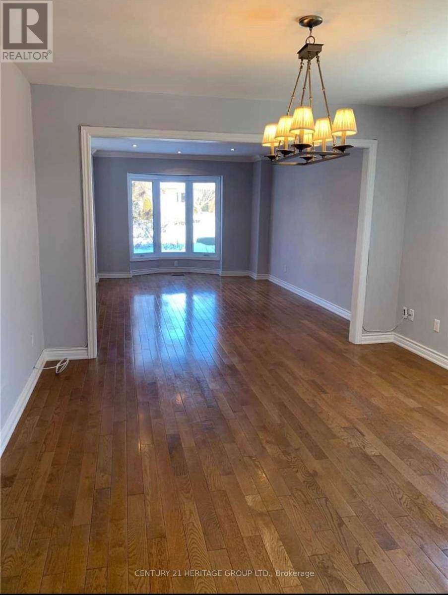 Aurora (aurora Heights), ON L4G2T8,27 Hammond DR #Main