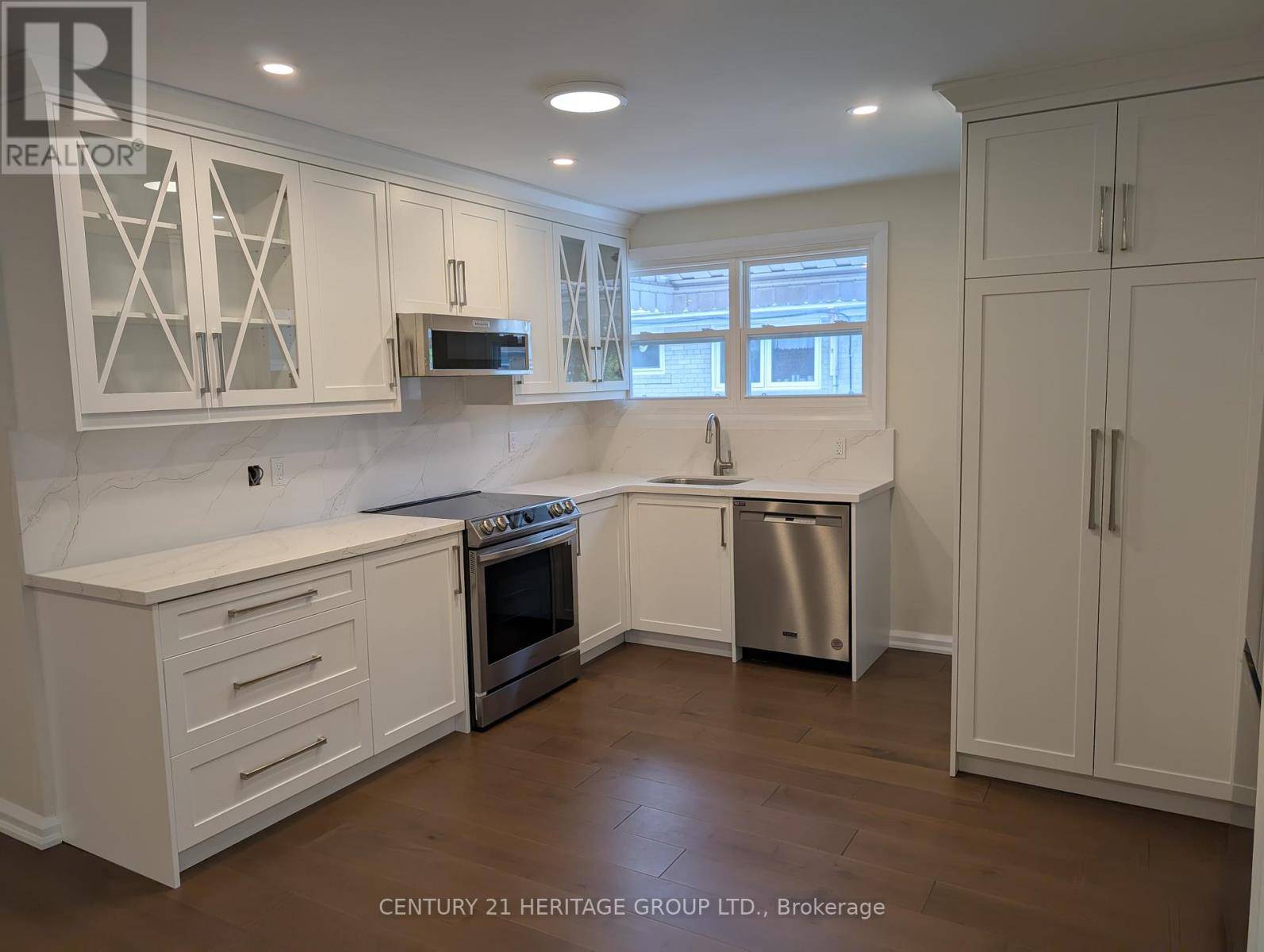 Richmond Hill (crosby), ON L4C3H2,232 BLUE GRASS BOULEVARD