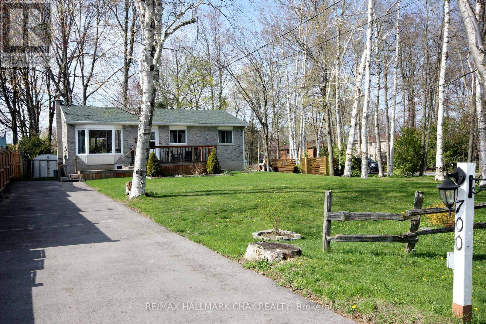 Innisfil (alcona), ON L9S2G7,700 JAMES STREET