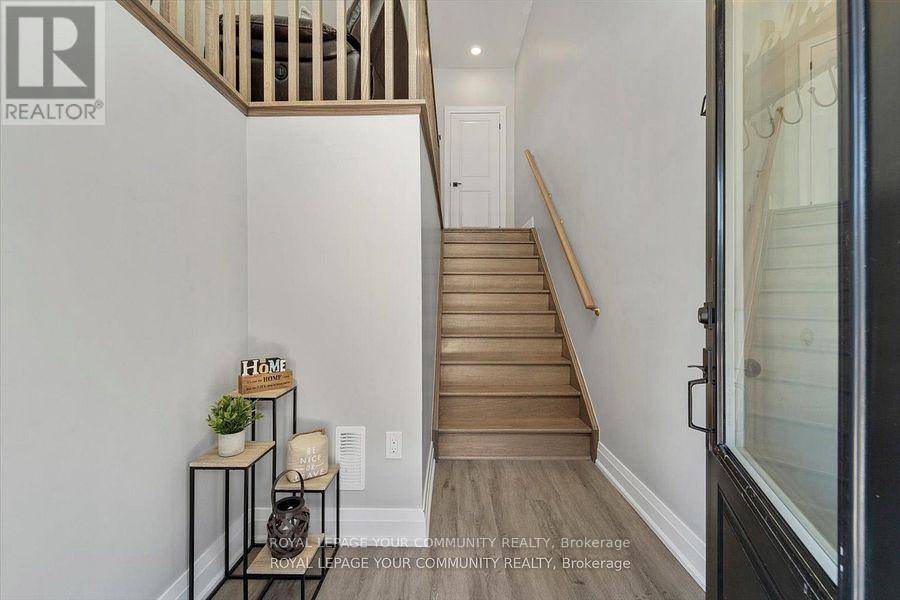 Innisfil (lefroy), ON L0L1W0,1494 PURCHASE PLACE N