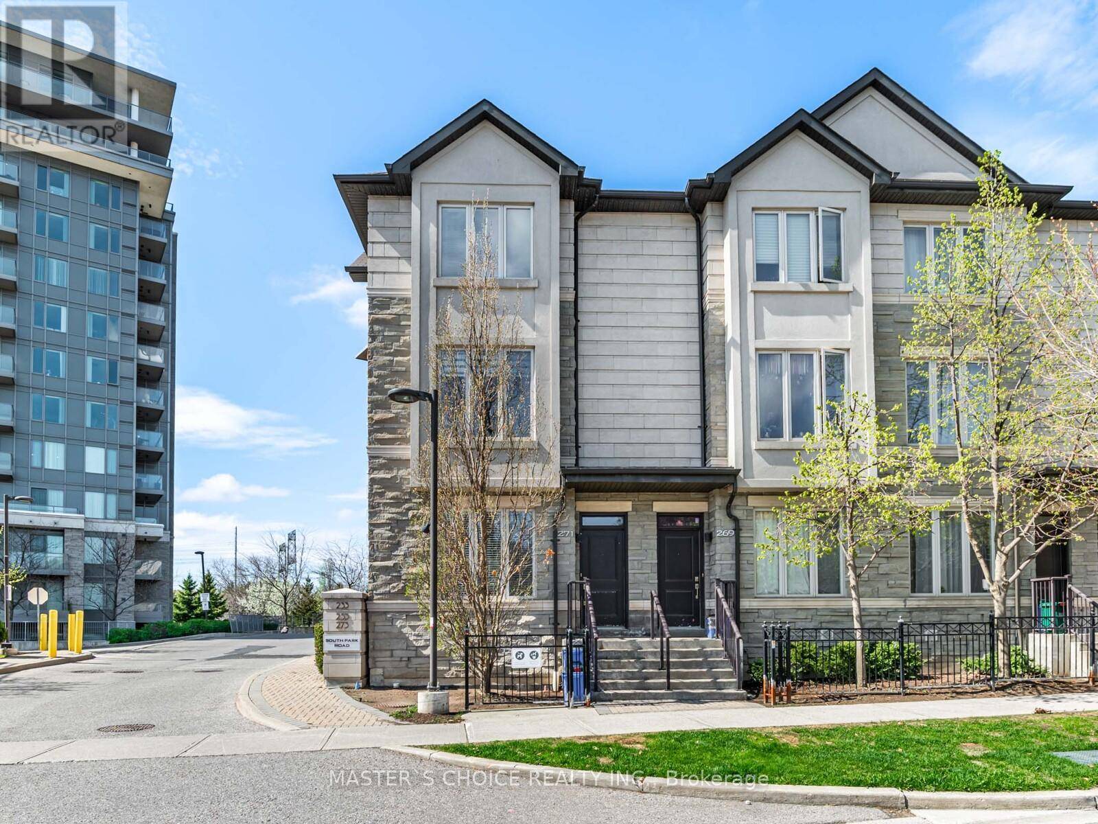 Markham (commerce Valley), ON L3T0B6,271 South Park RD #TH27