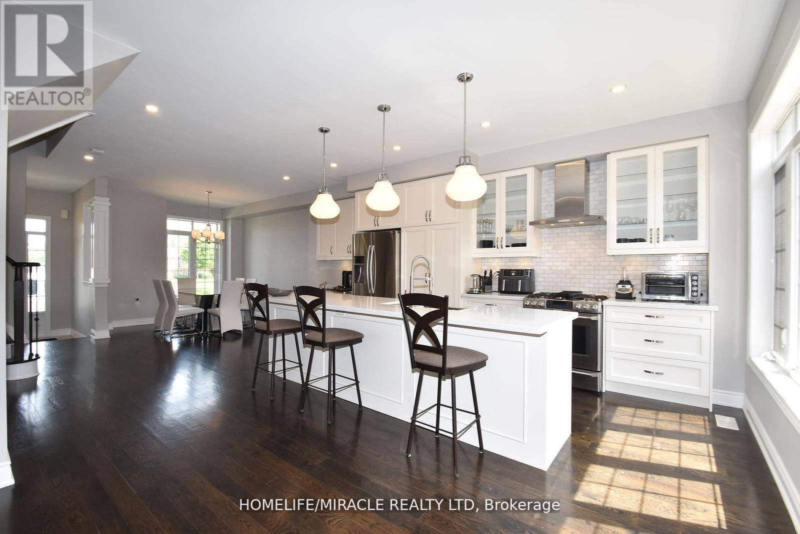 Vaughan (kleinburg), ON L4H3Z9,183 EAST'S CORNERS BOULEVARD
