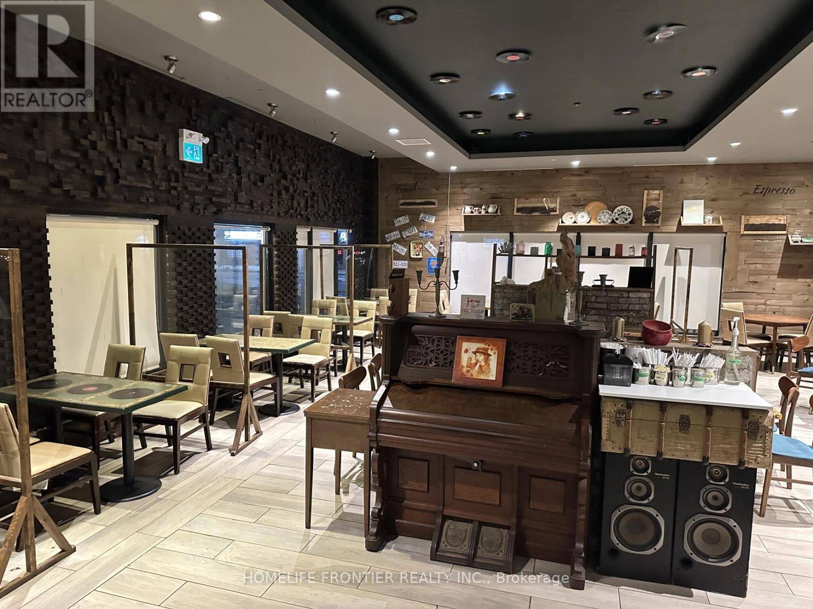 Vaughan (crestwood-springfarm-yorkhill), ON L4J7Y1,100 Steeles AVE #18 & 19