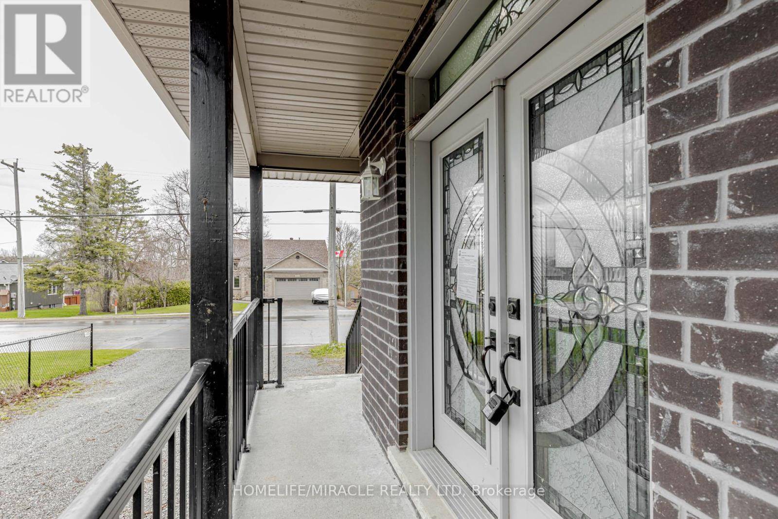 Brock (beaverton), ON L0K1A0,637 SIMCOE STREET