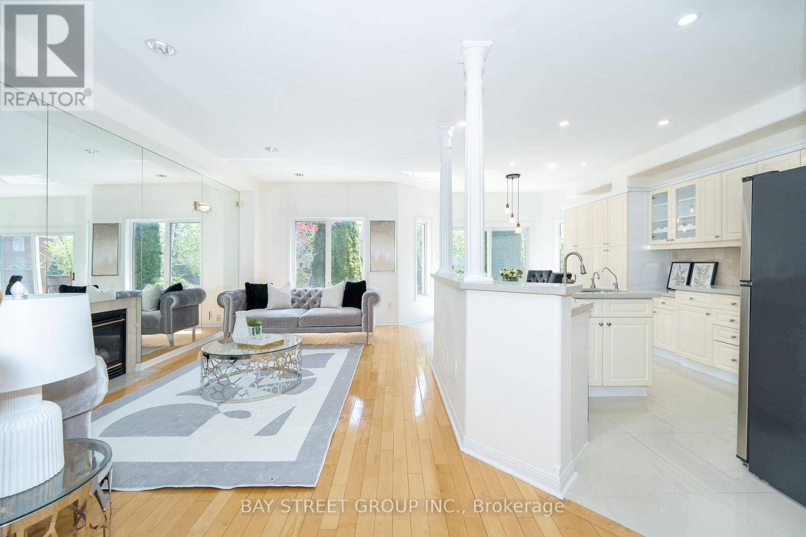 Richmond Hill (rouge Woods), ON L4S2E6,68 SAPPHIRE DRIVE