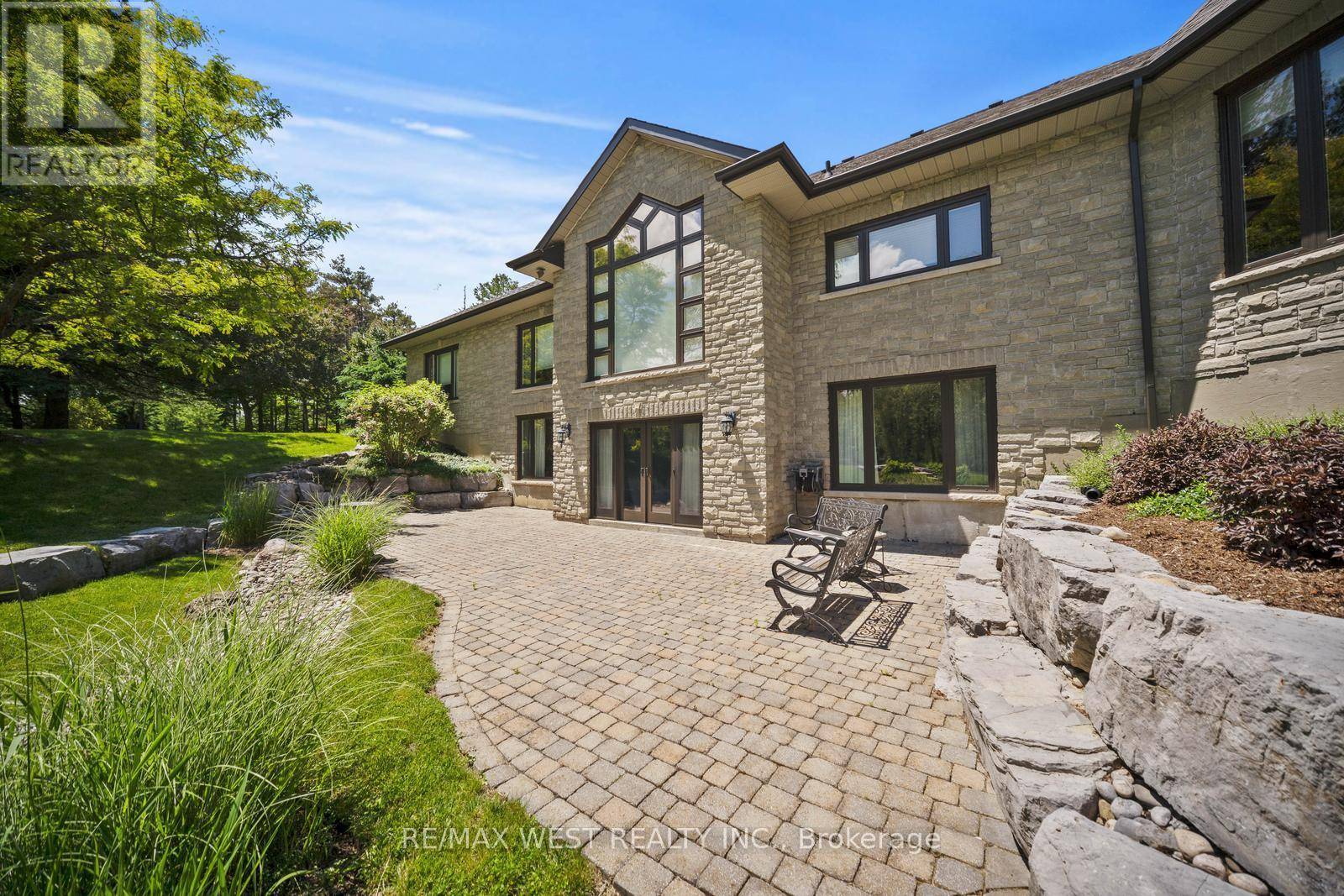 Vaughan (kleinburg), ON L0J1C0,5775 KIRBY ROAD