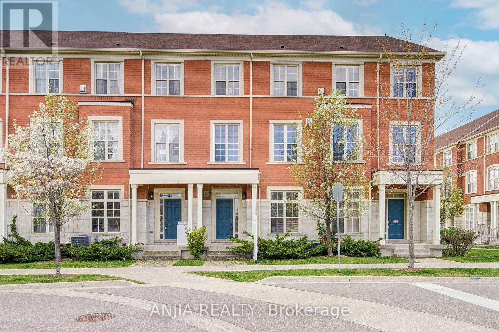 Markham (cathedraltown), ON L6C0P2,95 ANTHONY ROMAN AVENUE