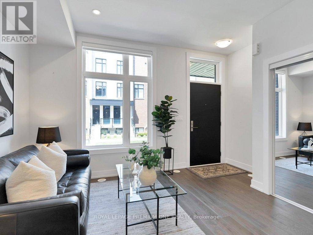Vaughan (sonoma Heights), ON L4L1A7,9570 Islington AVE #125