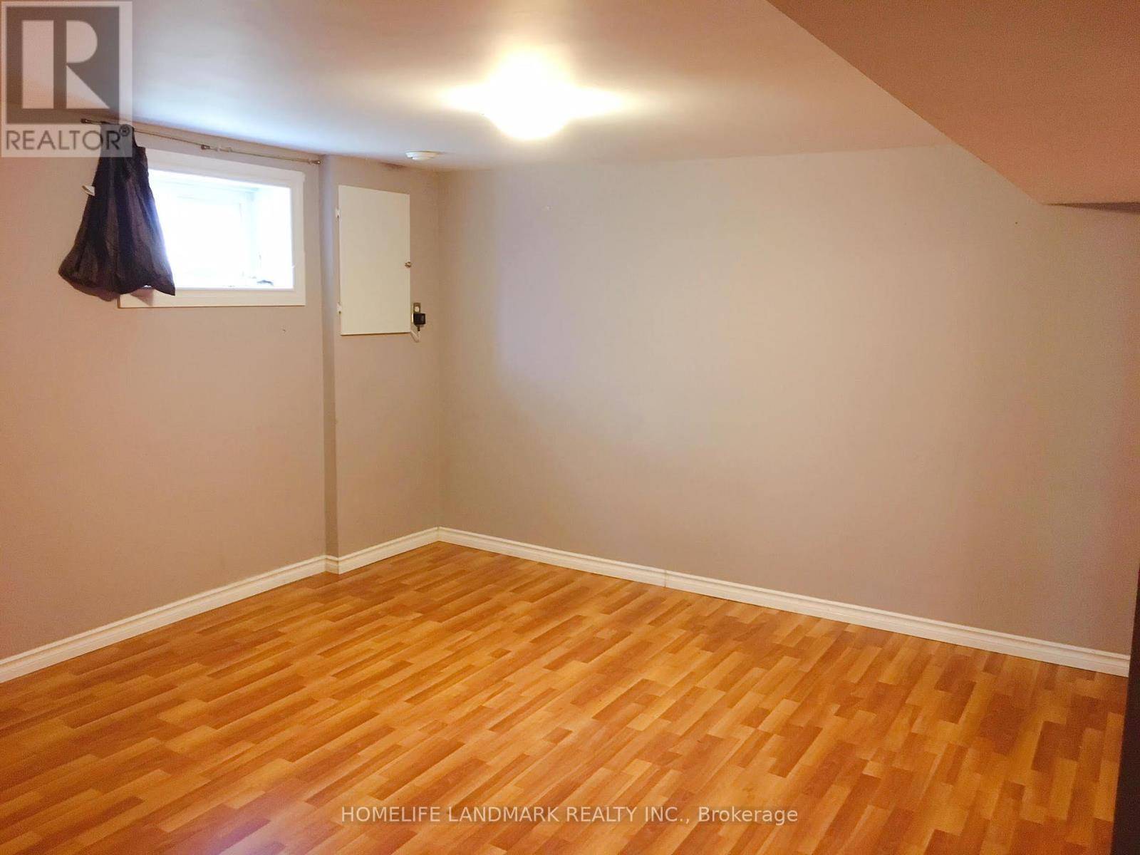 Richmond Hill (crosby), ON L4C2L7,61 Rockport CRES #Bsmt