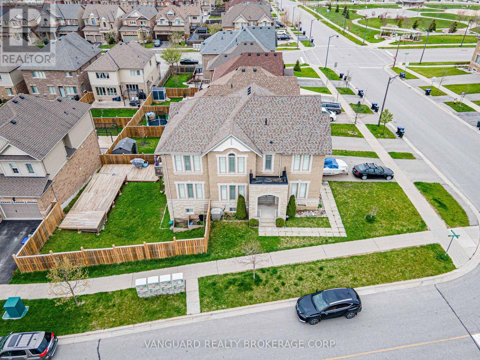 New Tecumseth (alliston), ON L9R0L8,75 TREETOPS BOULEVARD