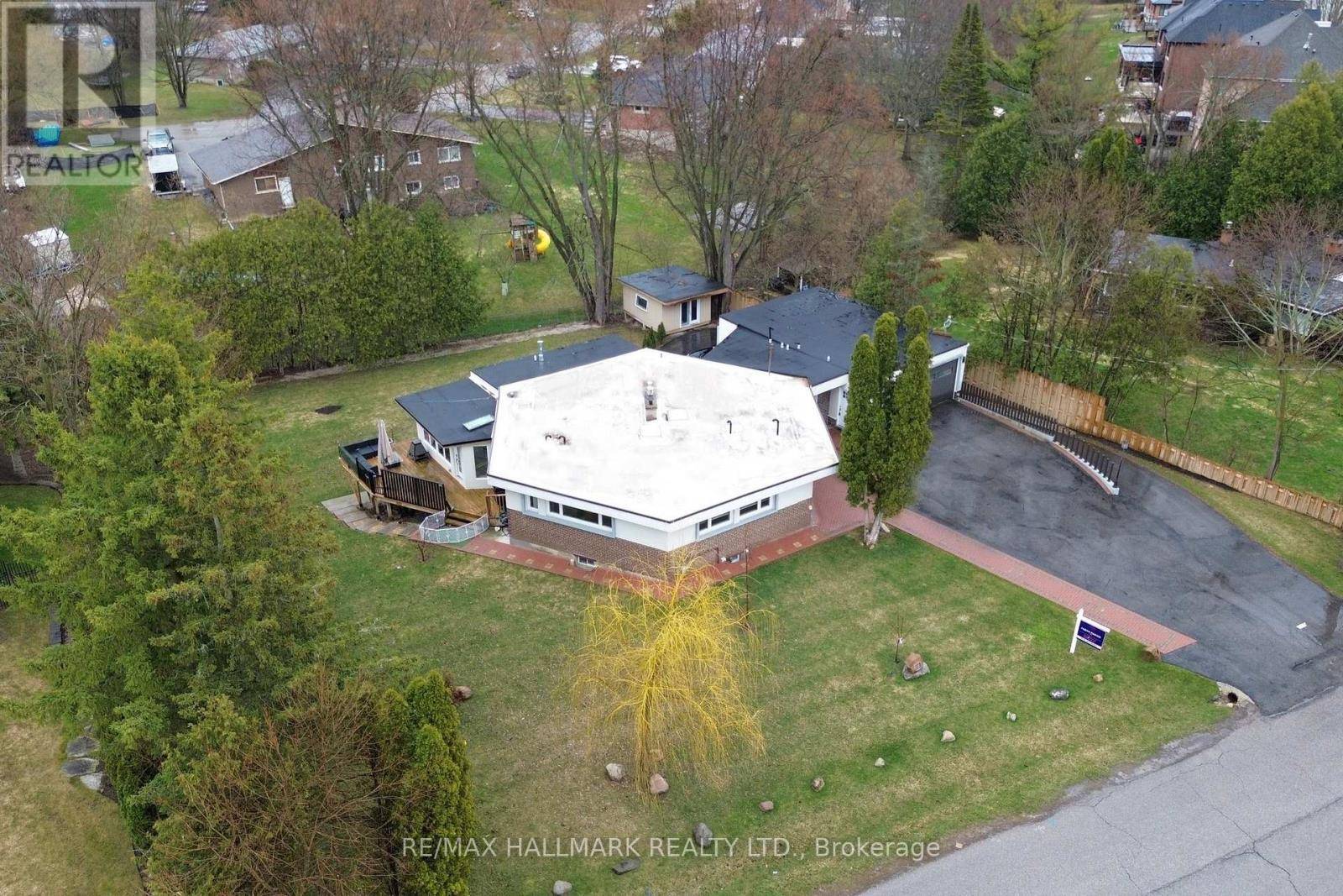 King (nobleton), ON L0G1N0,115 LYNWOOD CRESCENT