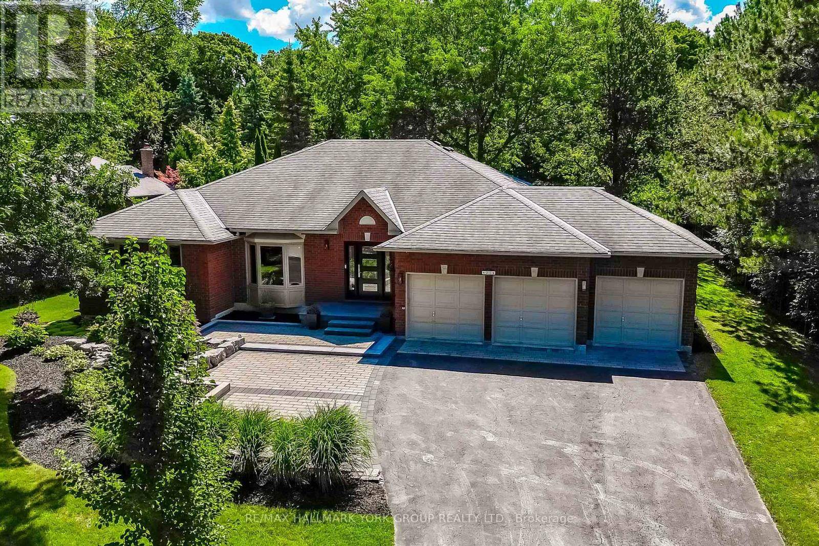 Aurora (hills Of St Andrew), ON L4G6M1,21 TREEGROVE CIRCLE