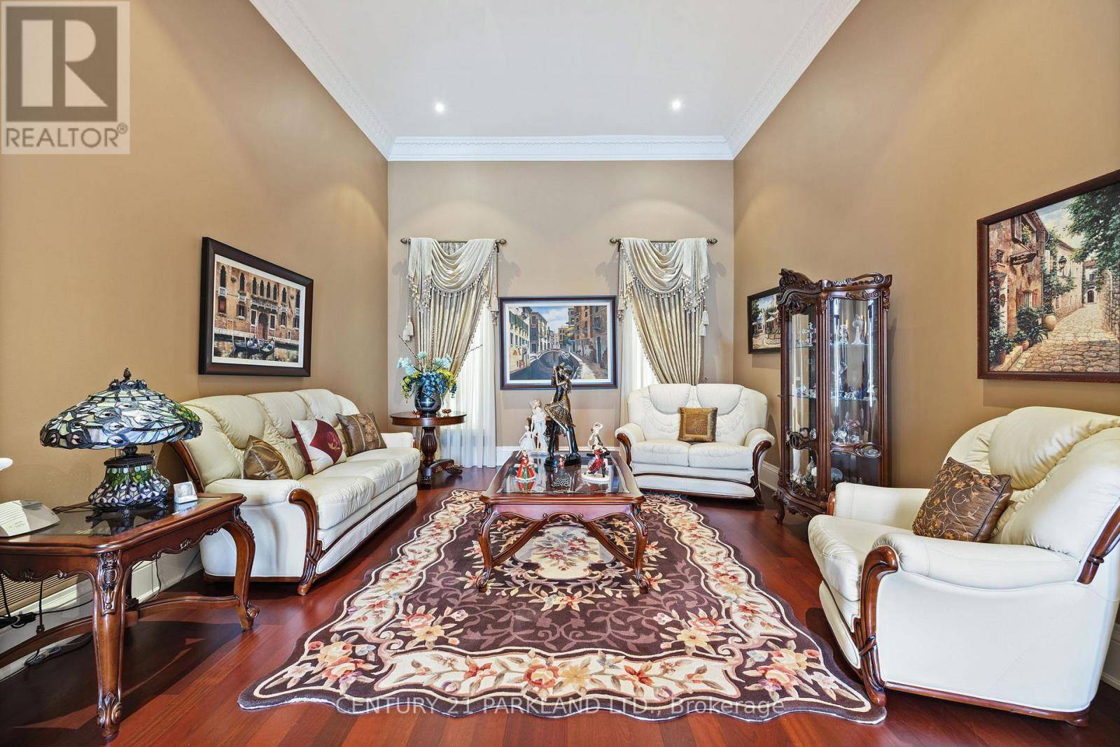 Richmond Hill (south Richvale), ON L4C6C9,16 BOYLE DRIVE
