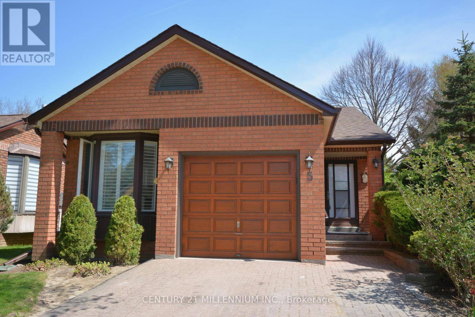 New Tecumseth, ON L9R1R9,5 Riverview RD East #17