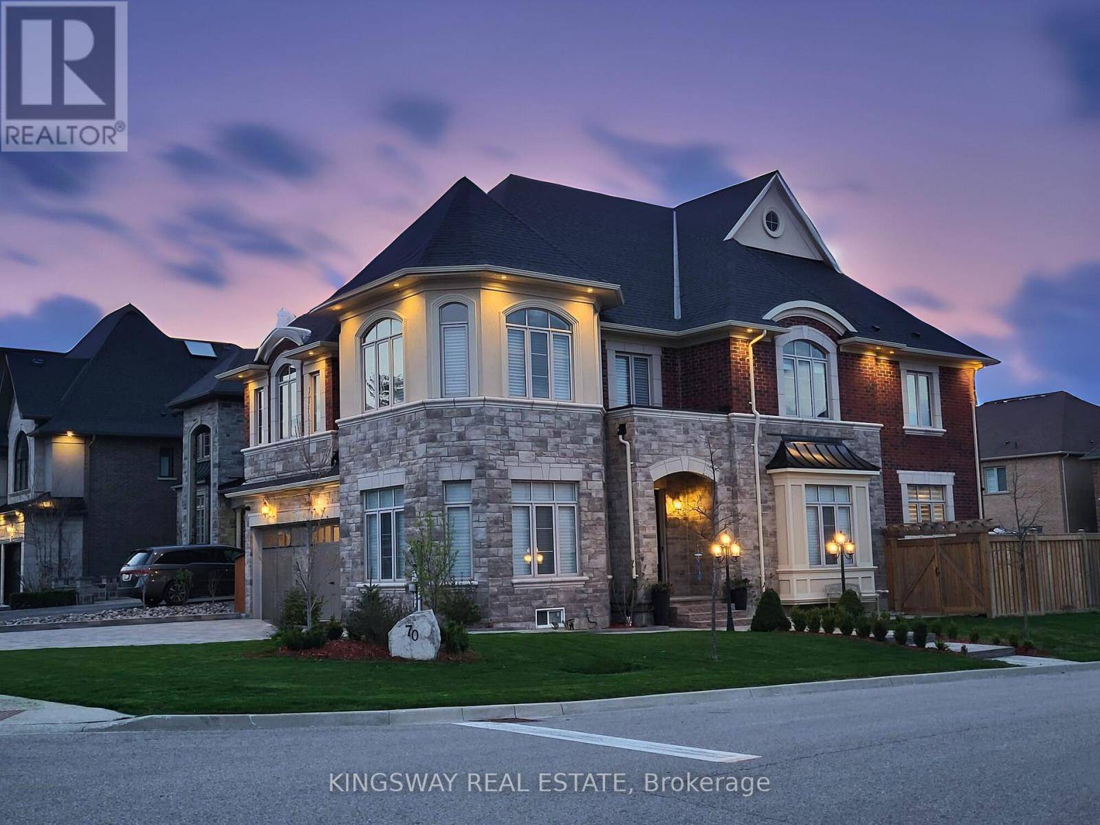 Richmond Hill (oak Ridges), ON L4E3K4,70 BOND CRESCENT