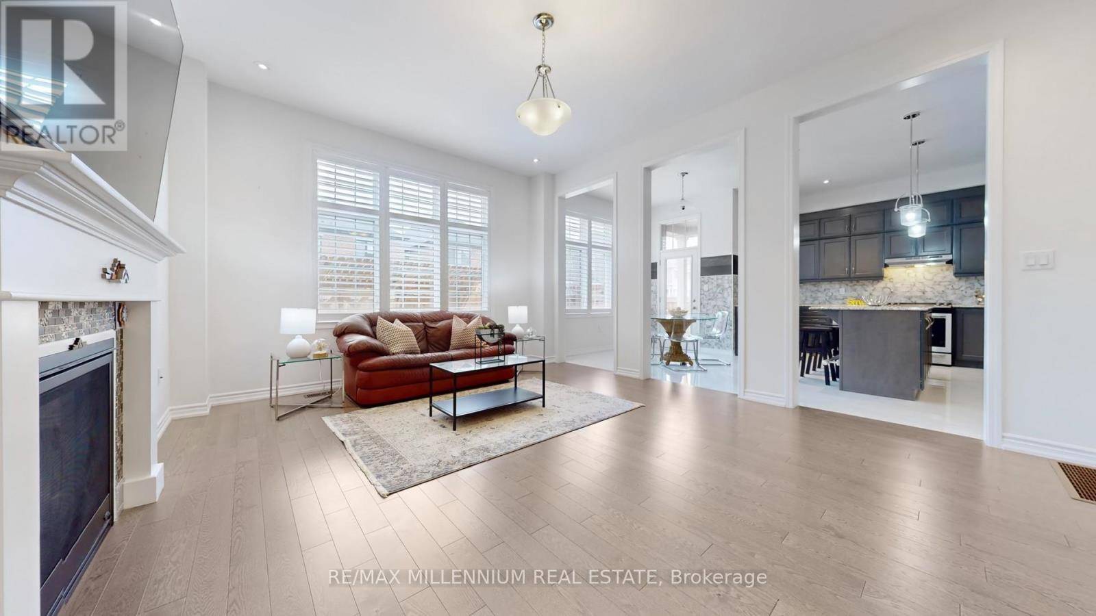 Vaughan (kleinburg), ON L4H4W3,139 PIERRE BERTON BOULEVARD
