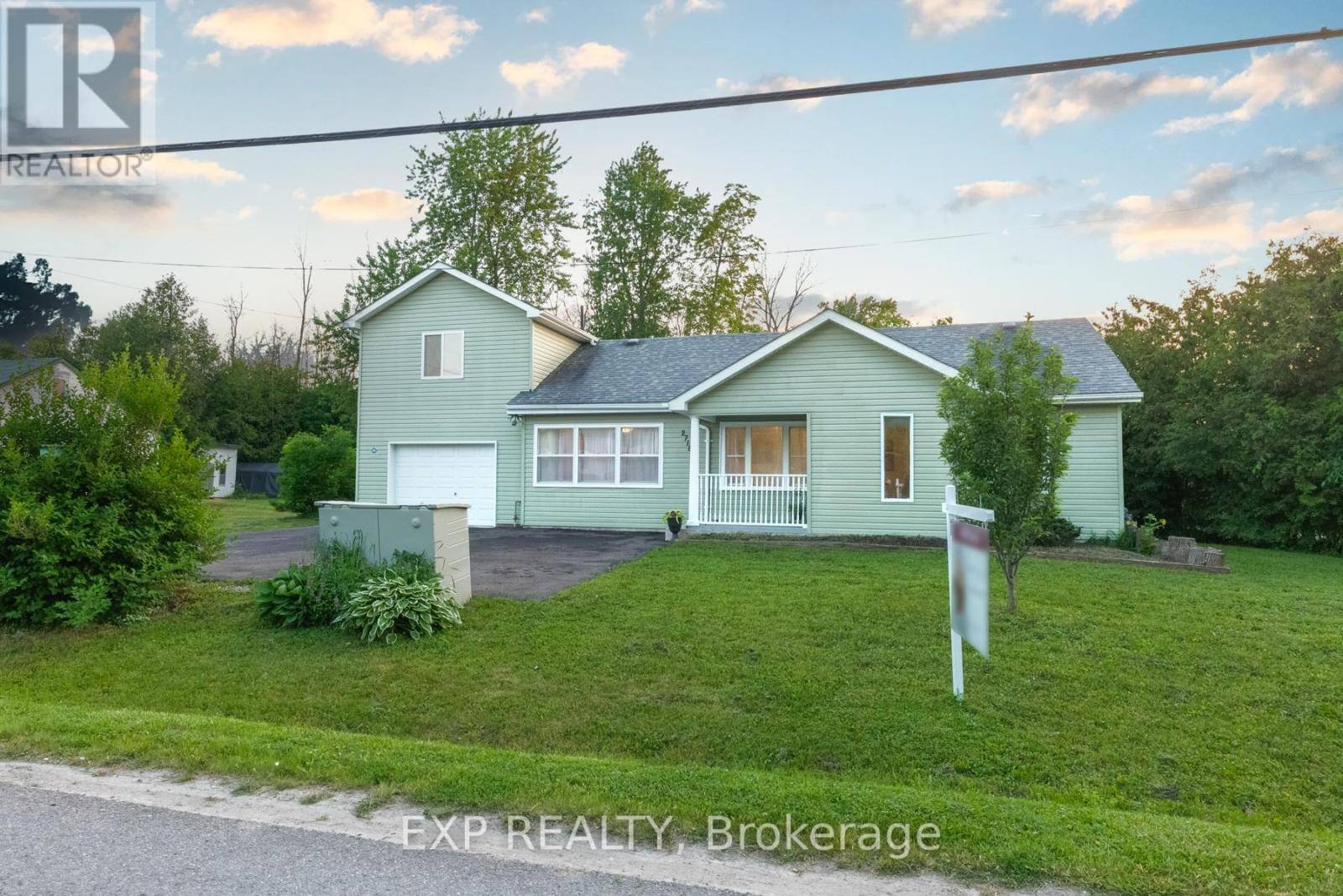 Georgina (historic Lakeshore Communities), ON L0E1S0,27182 CIVIC CENTRE ROAD