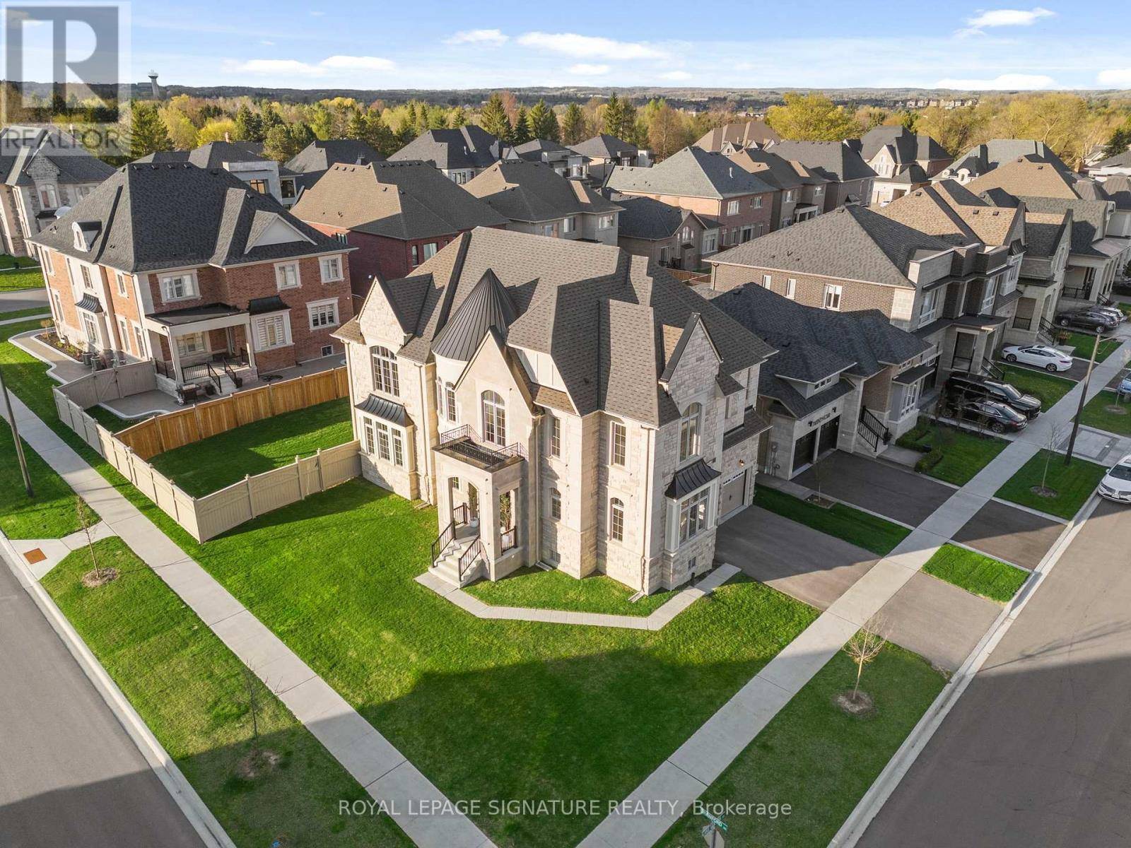 King (nobleton), ON L7B0P7,28 LAKE LENORA AVENUE
