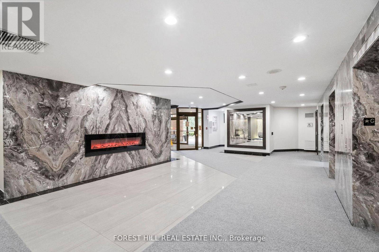 Vaughan (crestwood-springfarm-yorkhill), ON L4J4H5,7601 Bathurst ST #1203