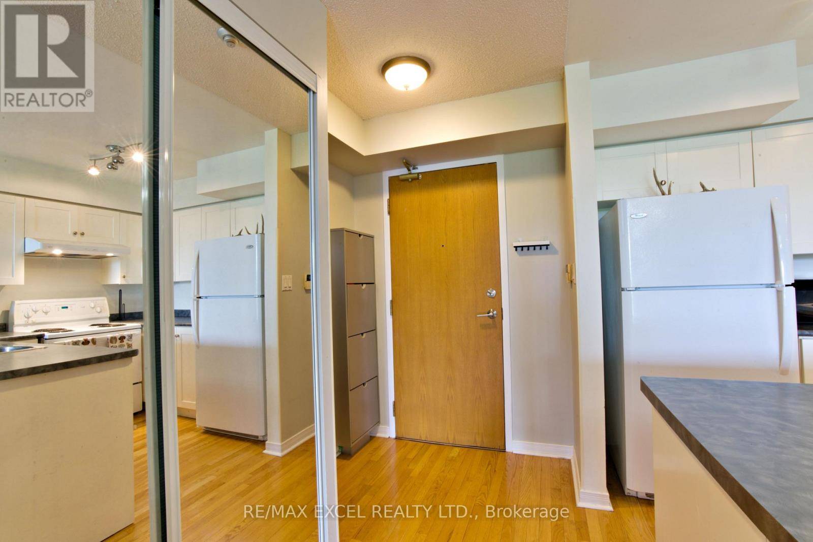 Richmond Hill (langstaff), ON L4S4M4,19 Northern Heights DR #410