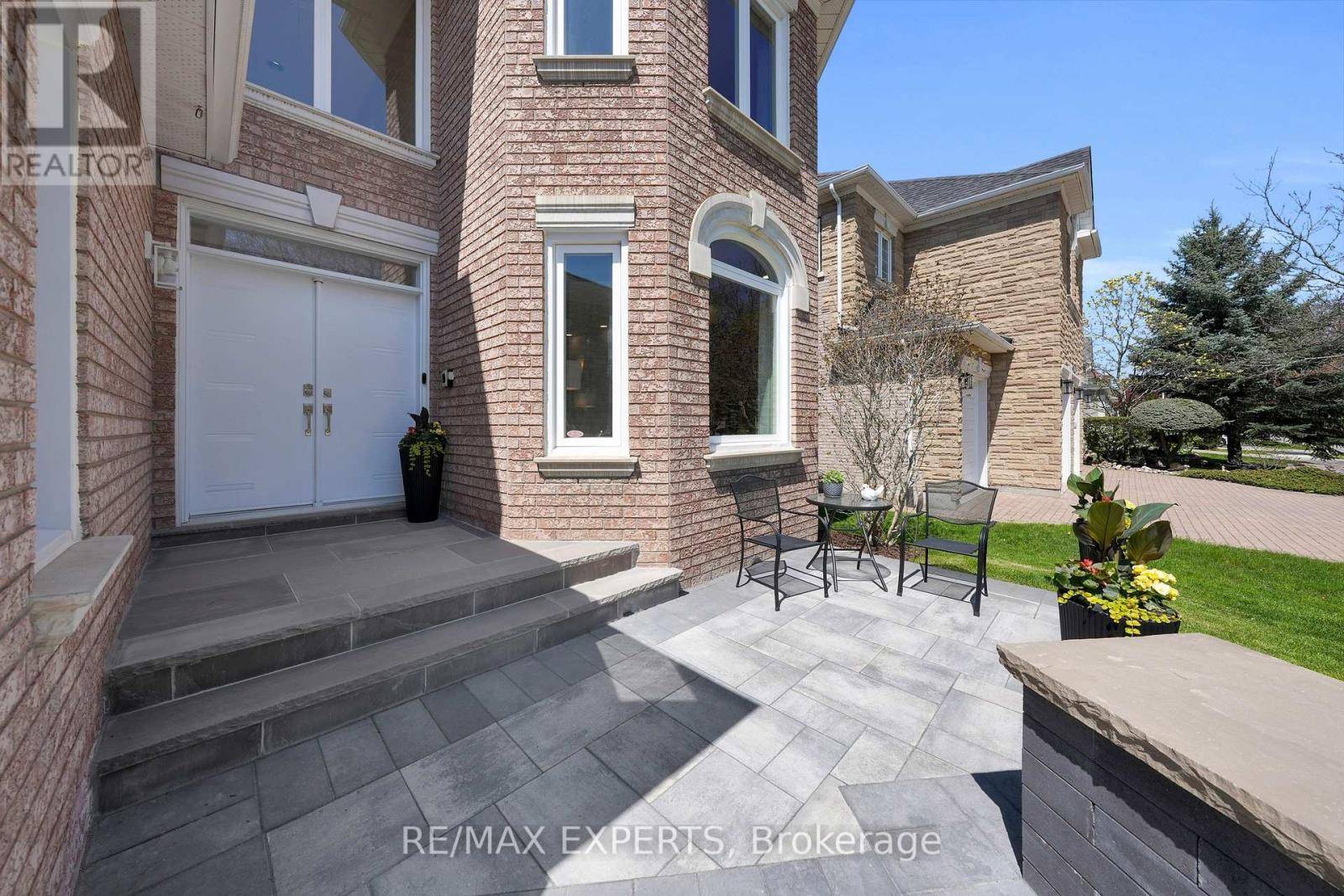 Richmond Hill (langstaff), ON L4B3R5,32 FERN AVENUE