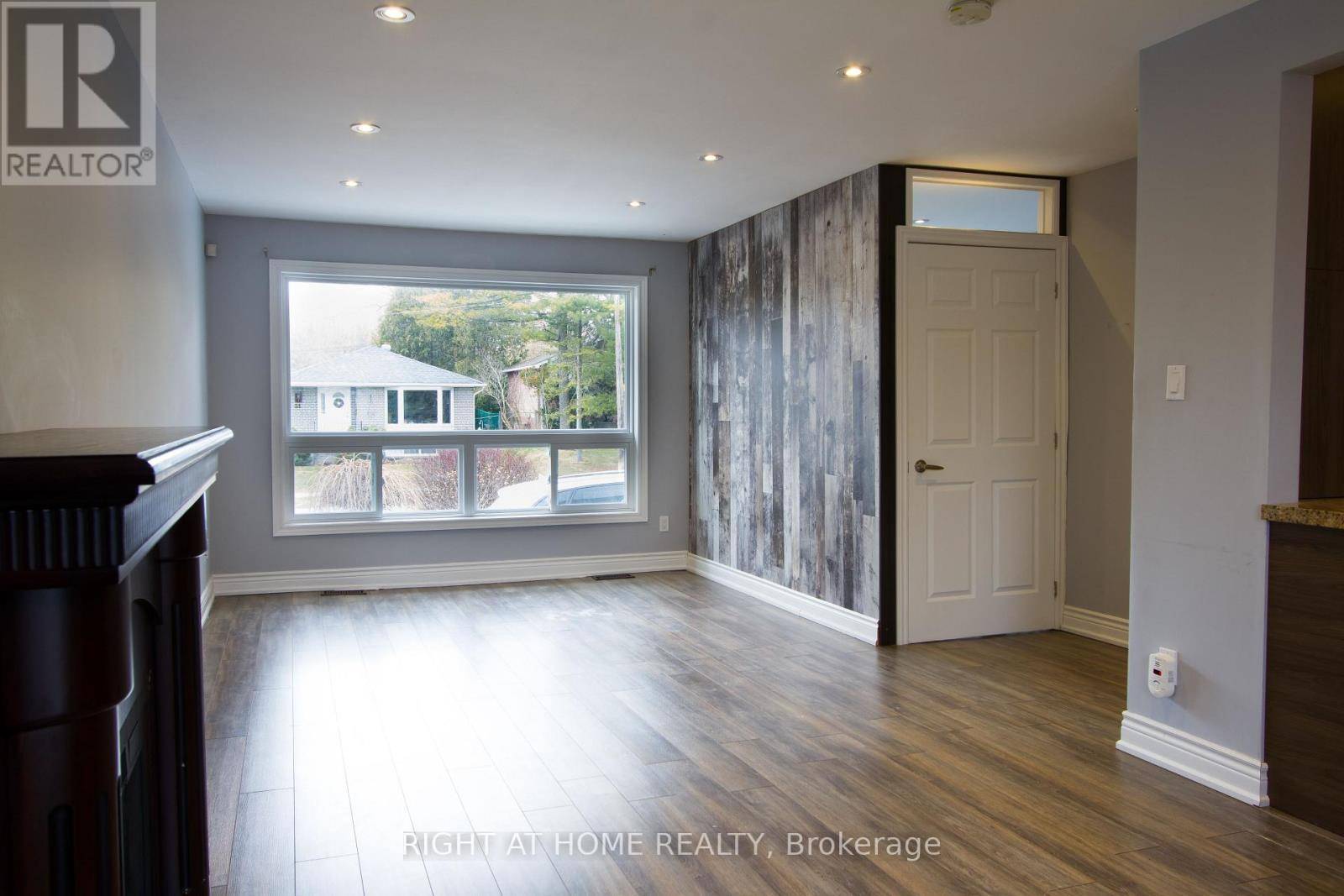 Aurora (aurora Heights), ON L4G3E8,40 Foreht CRES #Main