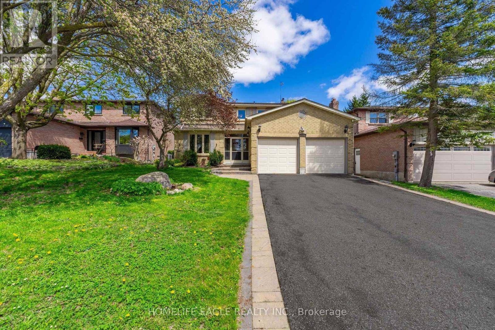 Newmarket (bristol-london), ON L3Y6K1,326 ERIN TRAIL