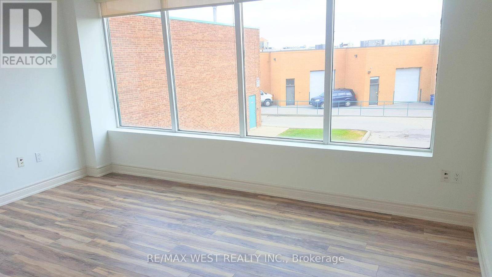 Vaughan (vaughan Grove), ON L4L8K5,17 (OFFICE #2) - 115 WOODSTREAM BOULEVARD