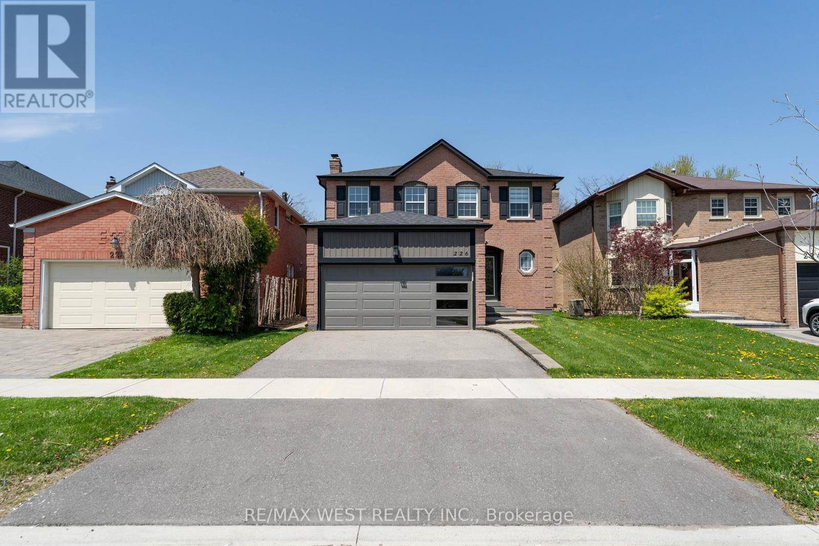 Markham (unionville), ON L3R6M6,226 AUSTIN DRIVE