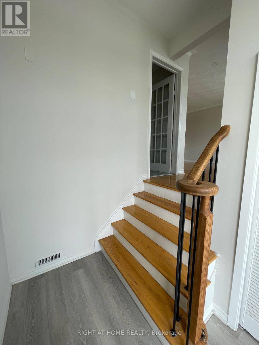 Vaughan (west Woodbridge), ON L4L1G3,UPPER LEVEL - 181 ANDREW PARK