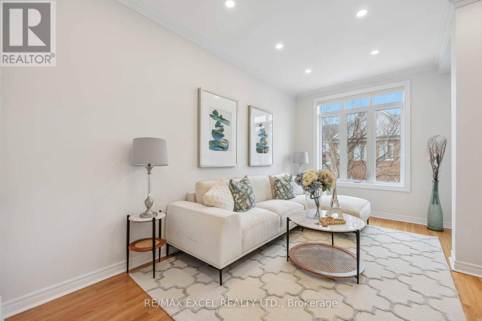 Richmond Hill (westbrook), ON L4C0L9,255 Shaftsbury AVE #66