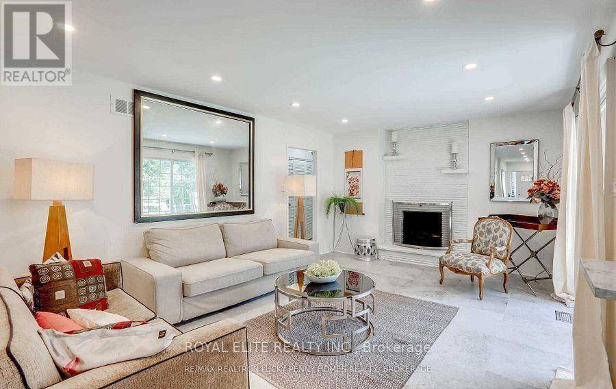 Markham (bullock), ON L3P1E3,21 OVIDA BOULEVARD