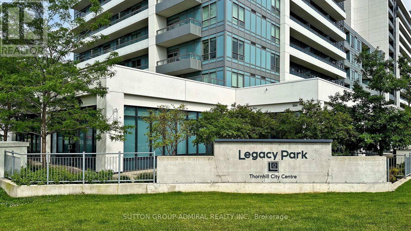 Vaughan (beverley Glen), ON L4J0J8,7890 Bathurst ST #812