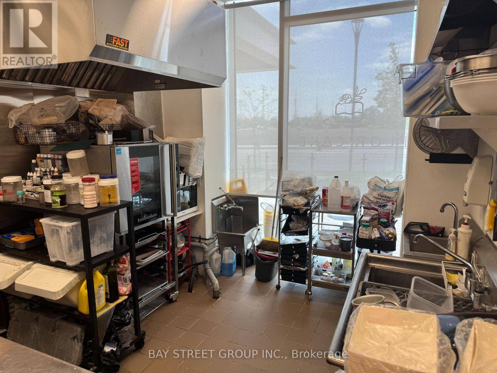 Markham (cachet), ON L6C0M5,9390 woodbine AVE #1CF6