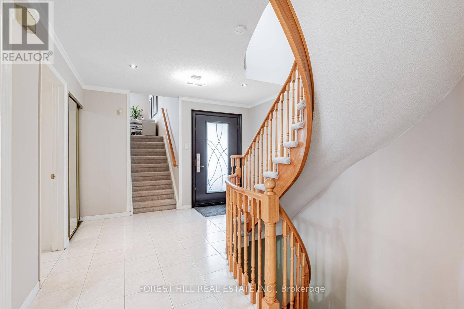 Vaughan (crestwood-springfarm-yorkhill), ON L4J5S8,81 CROTEAU CRESCENT