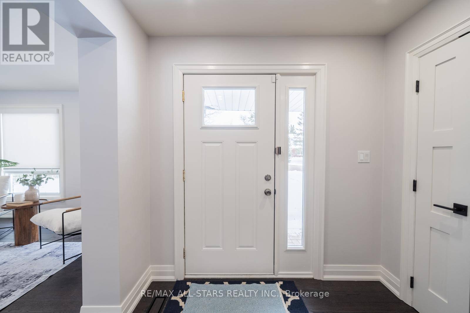 Whitchurch-stouffville (ballantrae), ON L4A7X4,46 IROQUOIS DRIVE