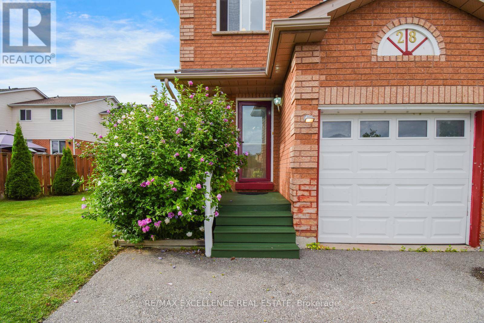 New Tecumseth (tottenham), ON L0G1W0,28 MCKNIGHT CRESCENT