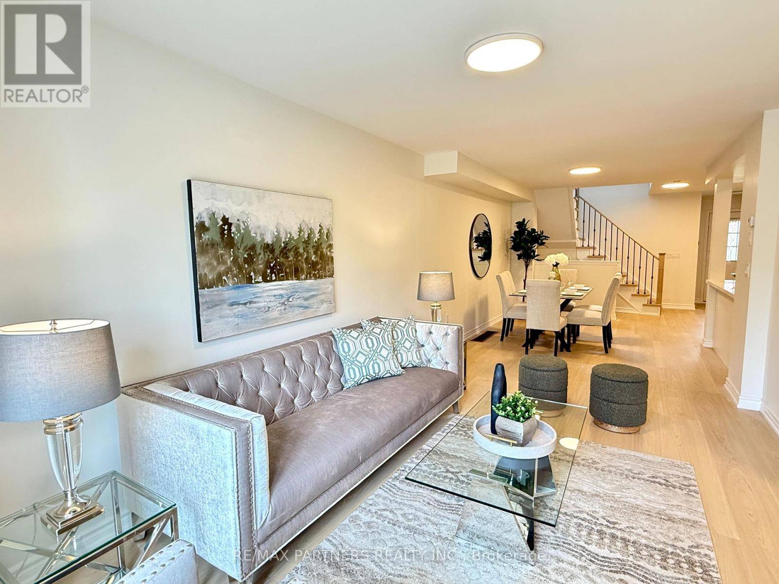 Markham (berczy), ON L6C3A9,516 BUR OAK AVENUE