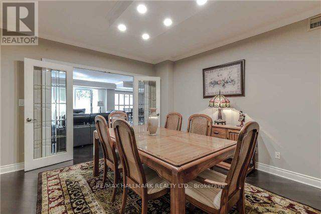 Vaughan (west Woodbridge), ON L4L9E3,121 Woodbridge AVE #122