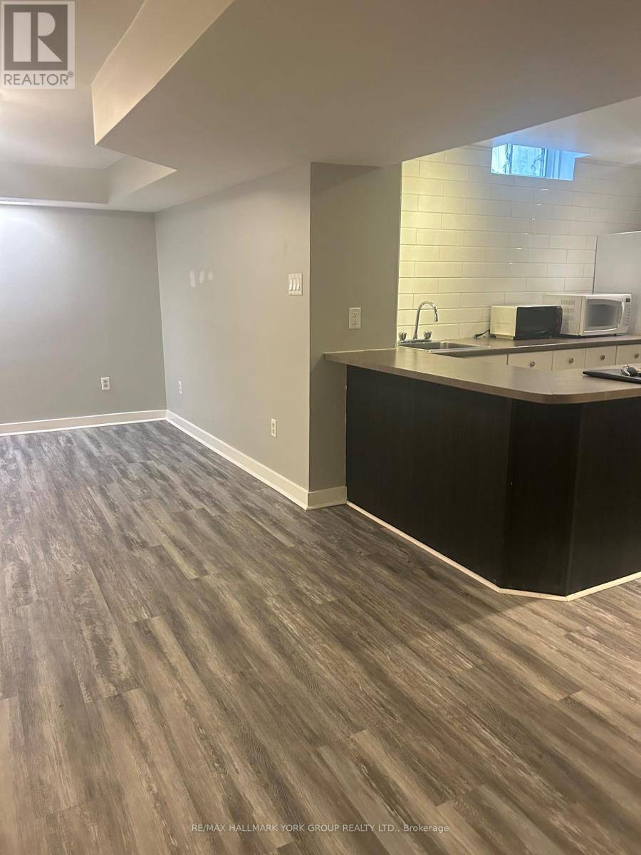 Newmarket (glenway Estates), ON L3X1J3,244 MCCAFFREY ROAD